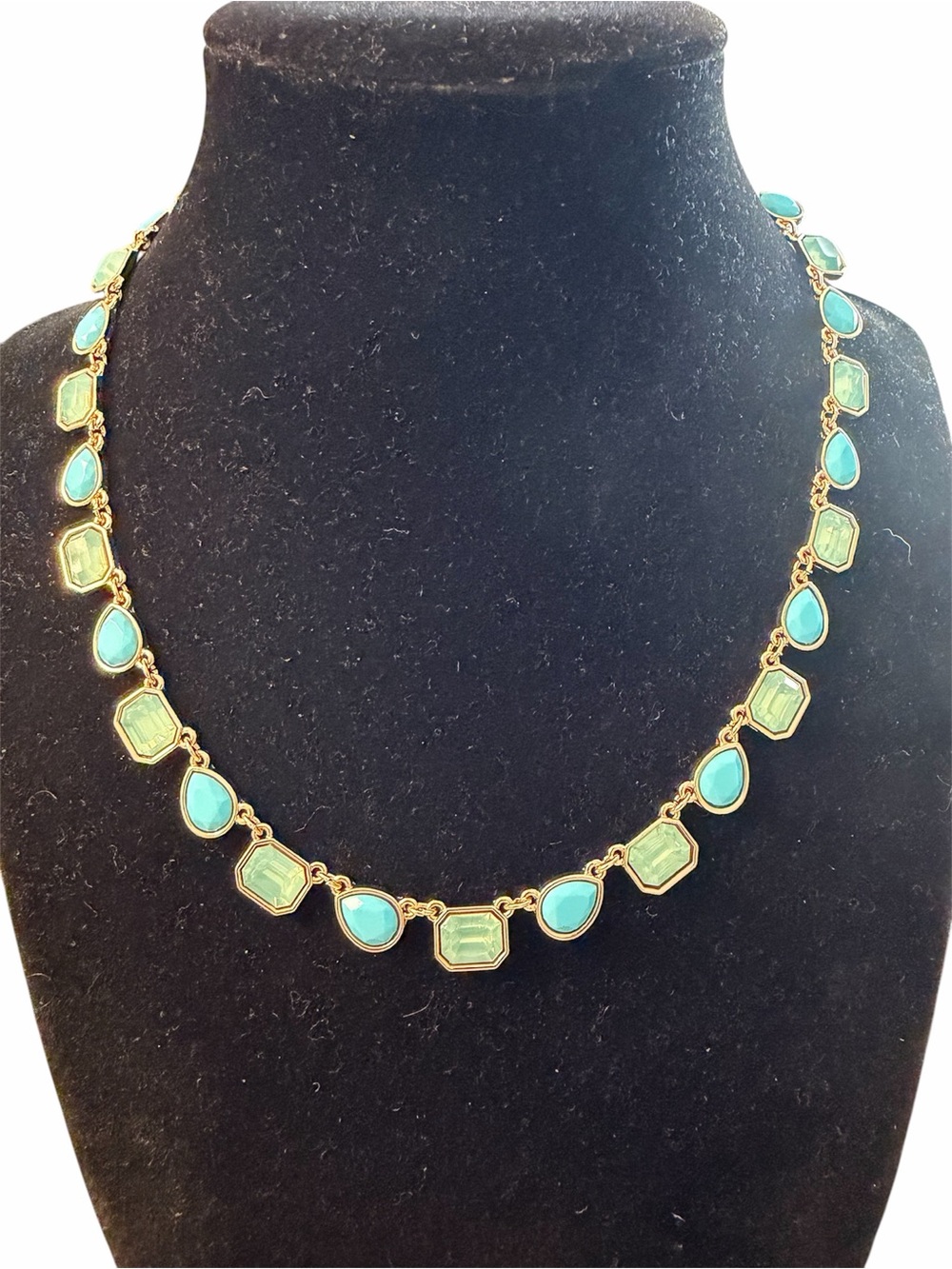 🆕Elegant Gold-Tone 14-17” necklace with Aqua and Green Stones